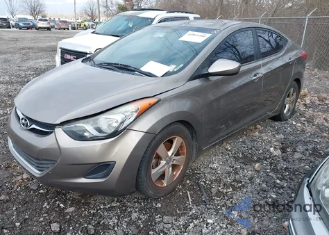 2013 Hyundai Elantra Gls z USA, uszkodzony, nr VIN 5NPDH4AE9DH294986
